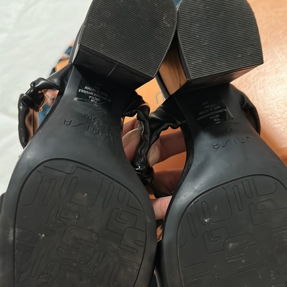 Unisa heels - Picture 3 of 3
